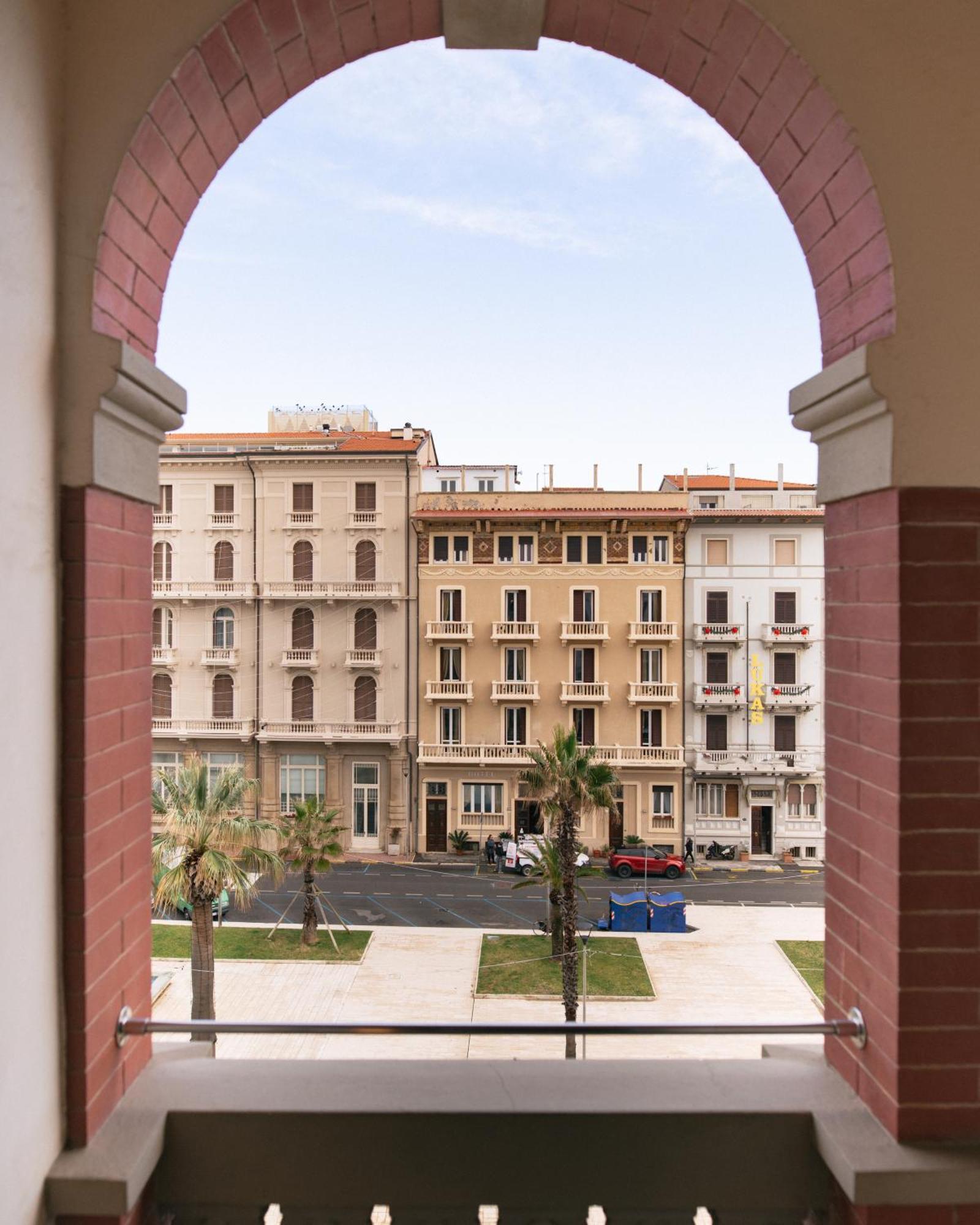 Esplanade Hotel 4*
